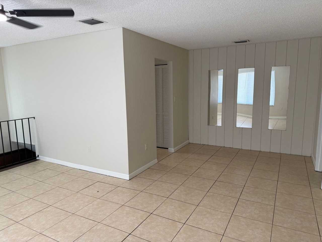 1001 Spring Meadow Dr - Photo 7 of 19