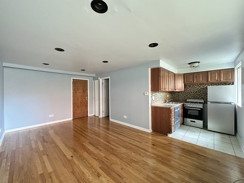 5818 N Sheridan Rd #P301 - Photo 7 of 20