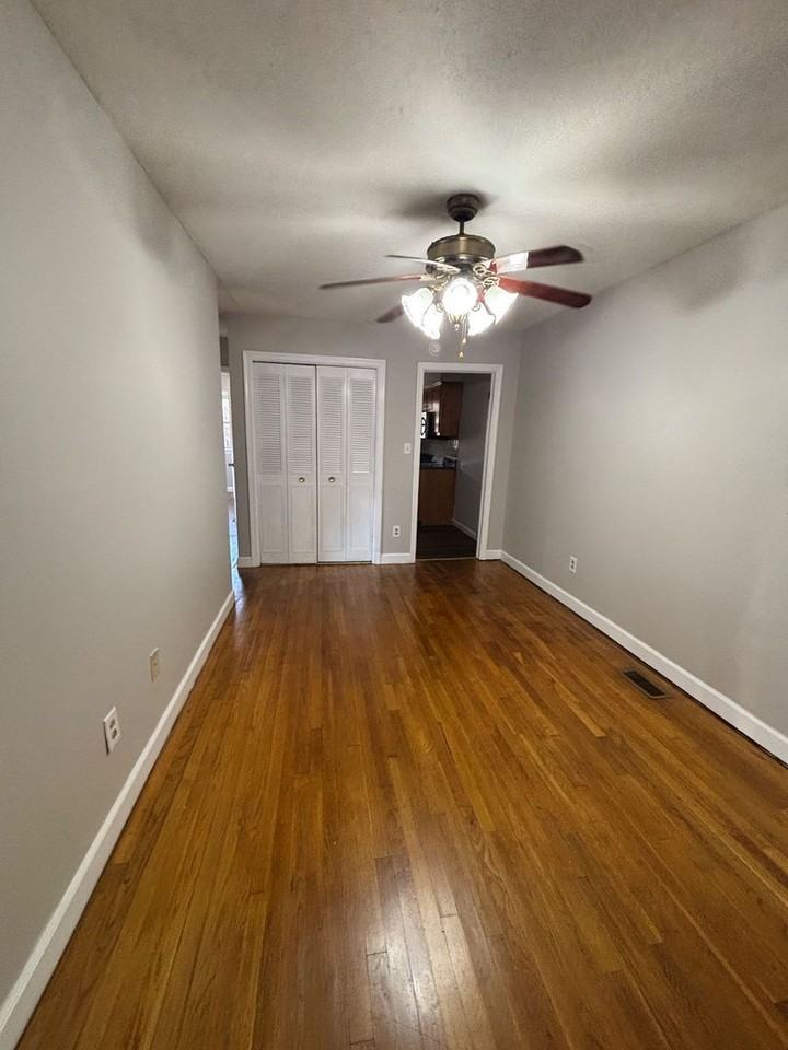 8 Rip Rap Rd - Photo 5 of 10