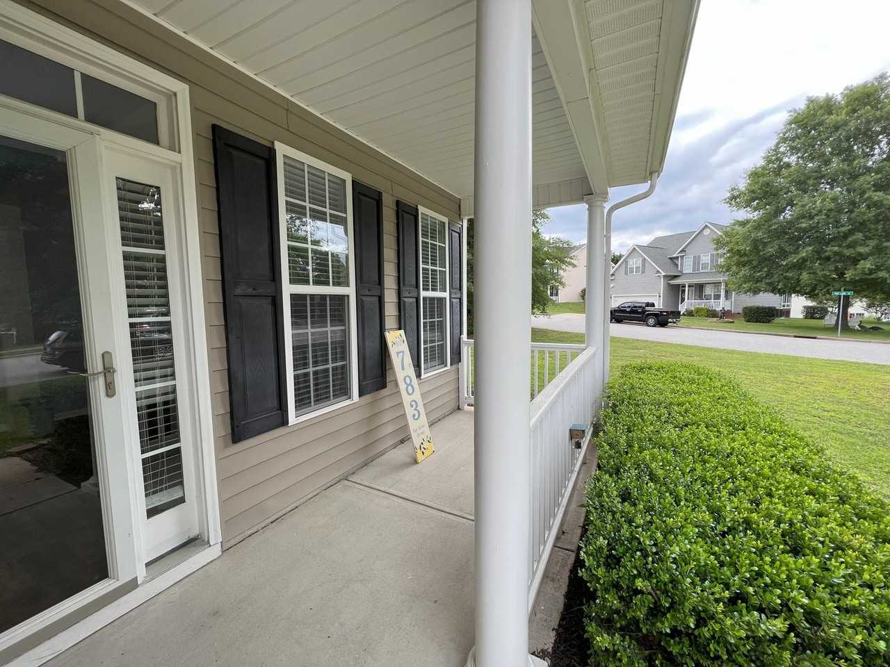 783 Hay River St - Photo 3 of 25