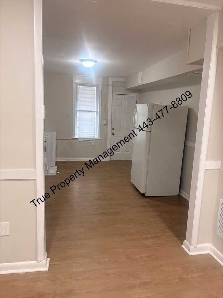 305 S Calhoun St - Photo 4 of 14