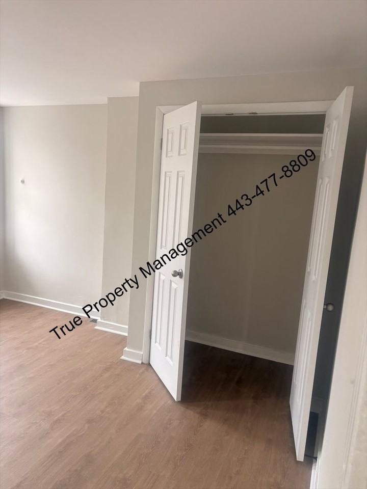 305 S Calhoun St - Photo 6 of 14