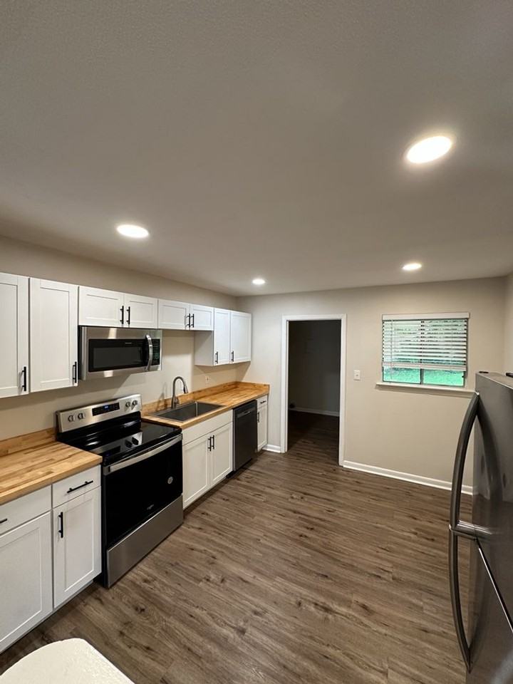 4059 Arbor Place Ln - Photo 4 of 13