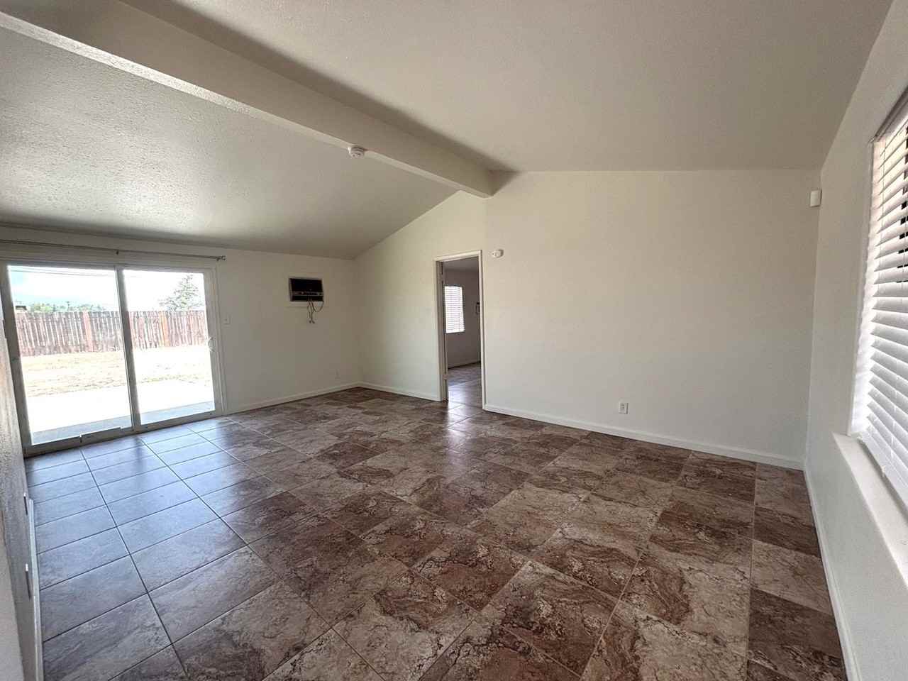 7317 California City Blvd - Photo 4 of 18