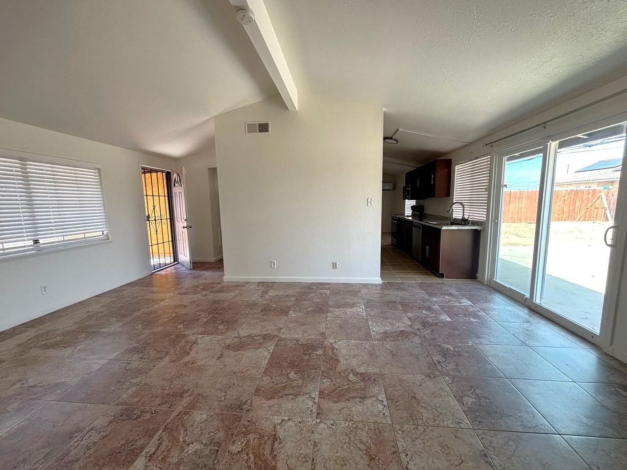 7317 California City Blvd - Photo 5 of 18