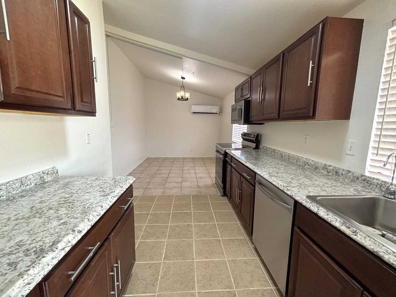 7317 California City Blvd - Photo 6 of 18