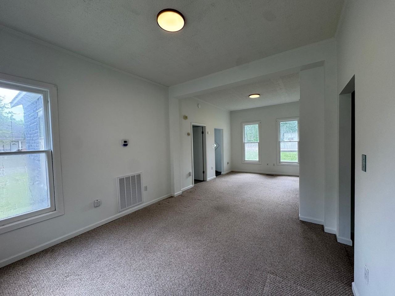 421 5th Ave Sw - Photo 5 of 17