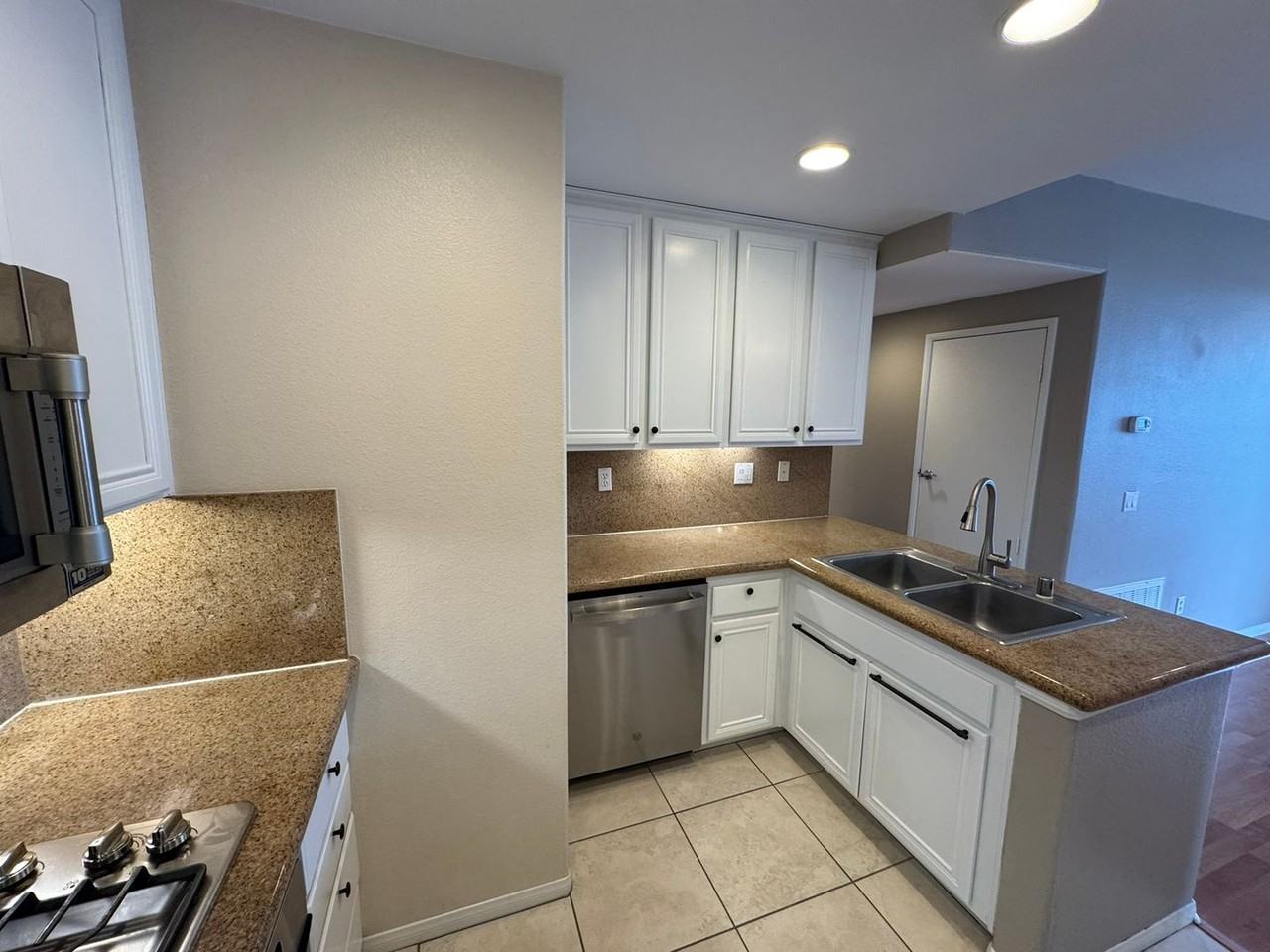 5096 Plaza Promenade - Photo 6 of 21