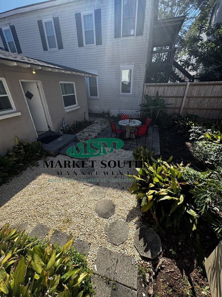 317 W Huntingdon St - Photo 4 of 17