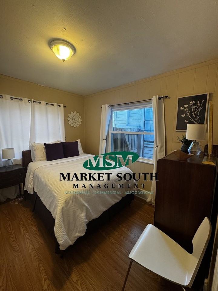 317 W Huntingdon St - Photo 6 of 17
