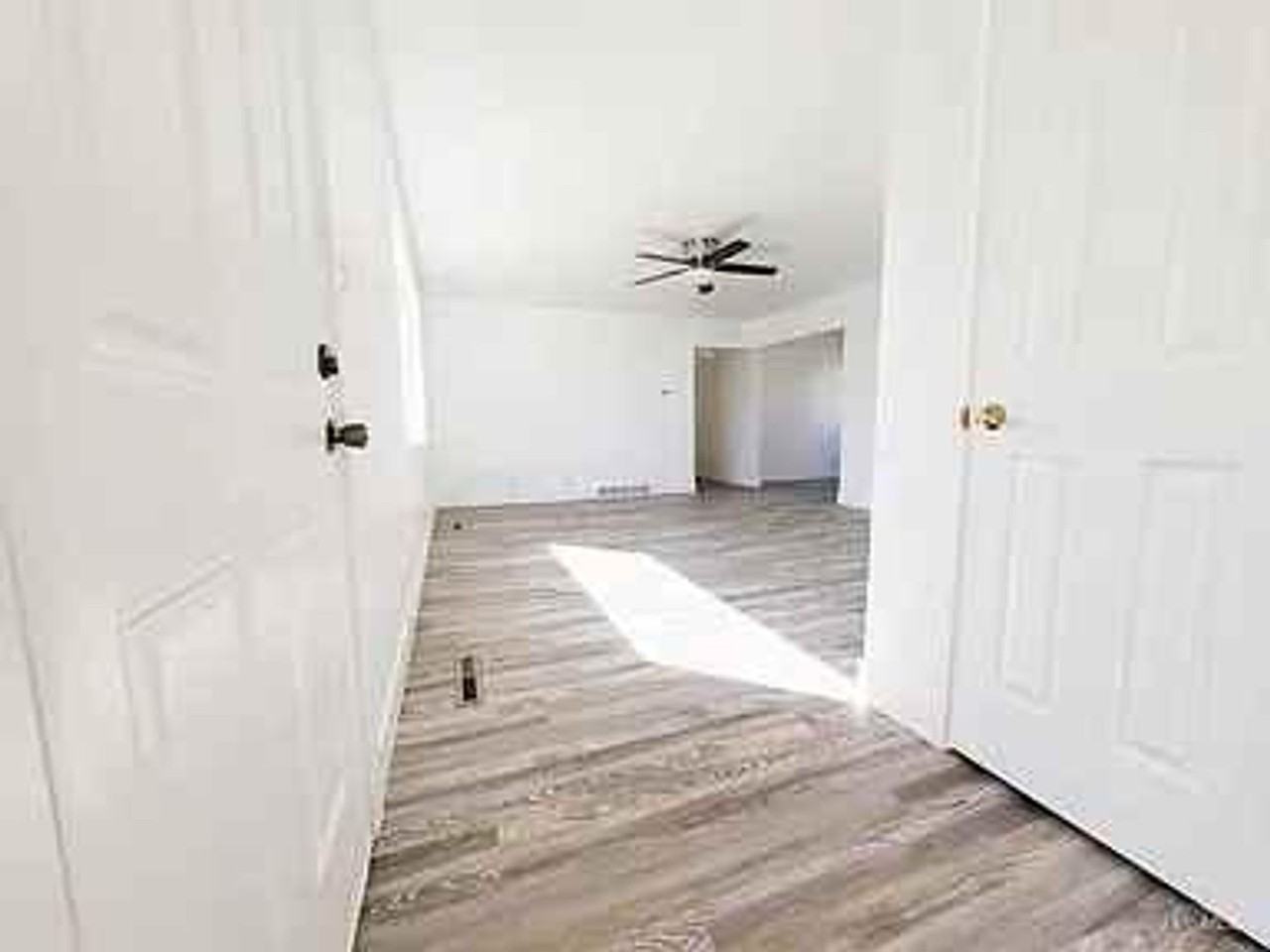 411 Ostrander St N - Photo 3 of 18