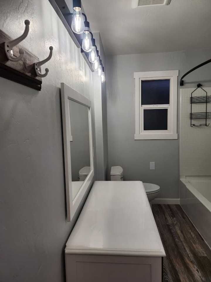 411 Ostrander St N - Photo 7 of 17