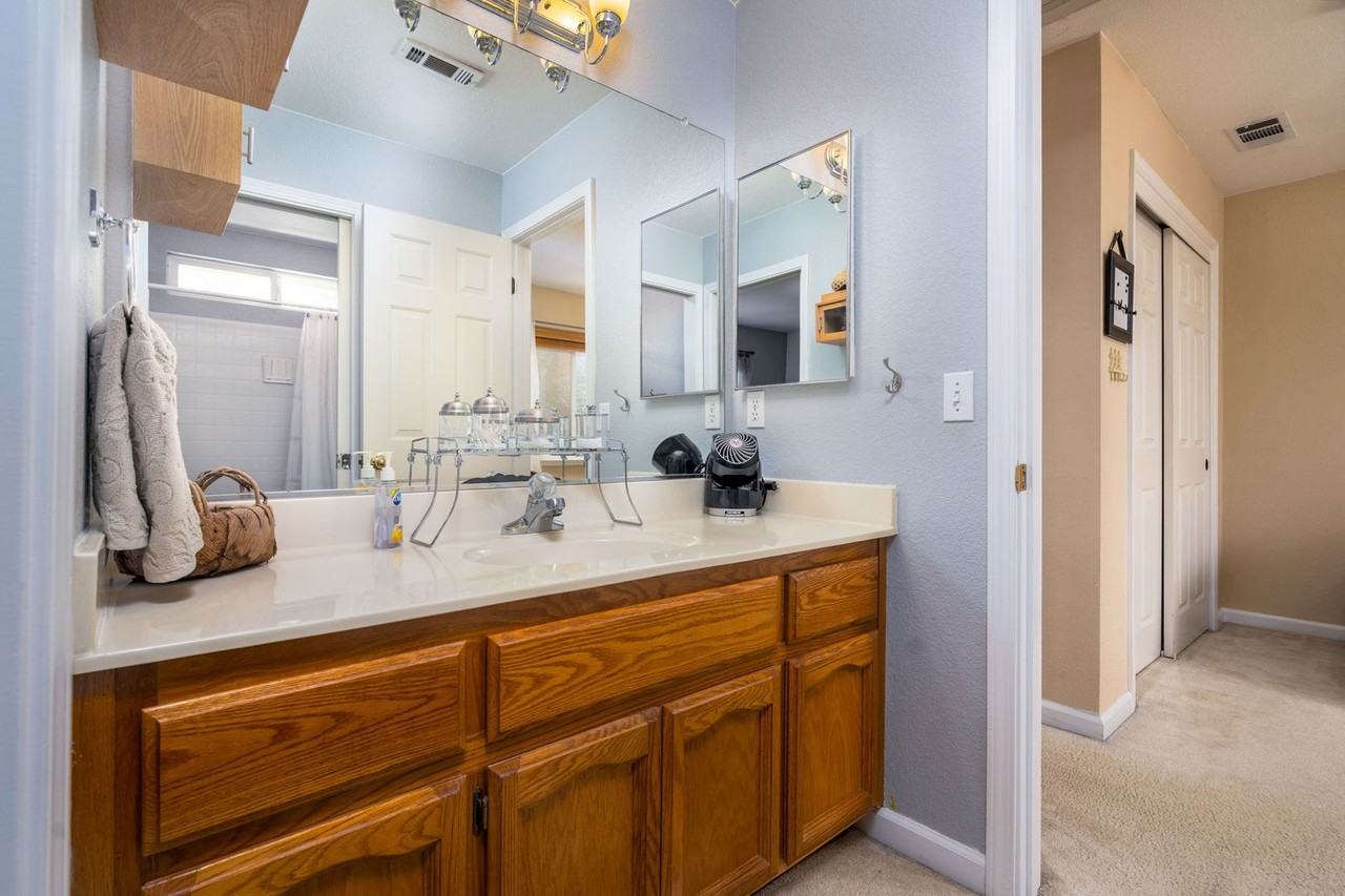 2277 Halsey Cir - Photo 7 of 10