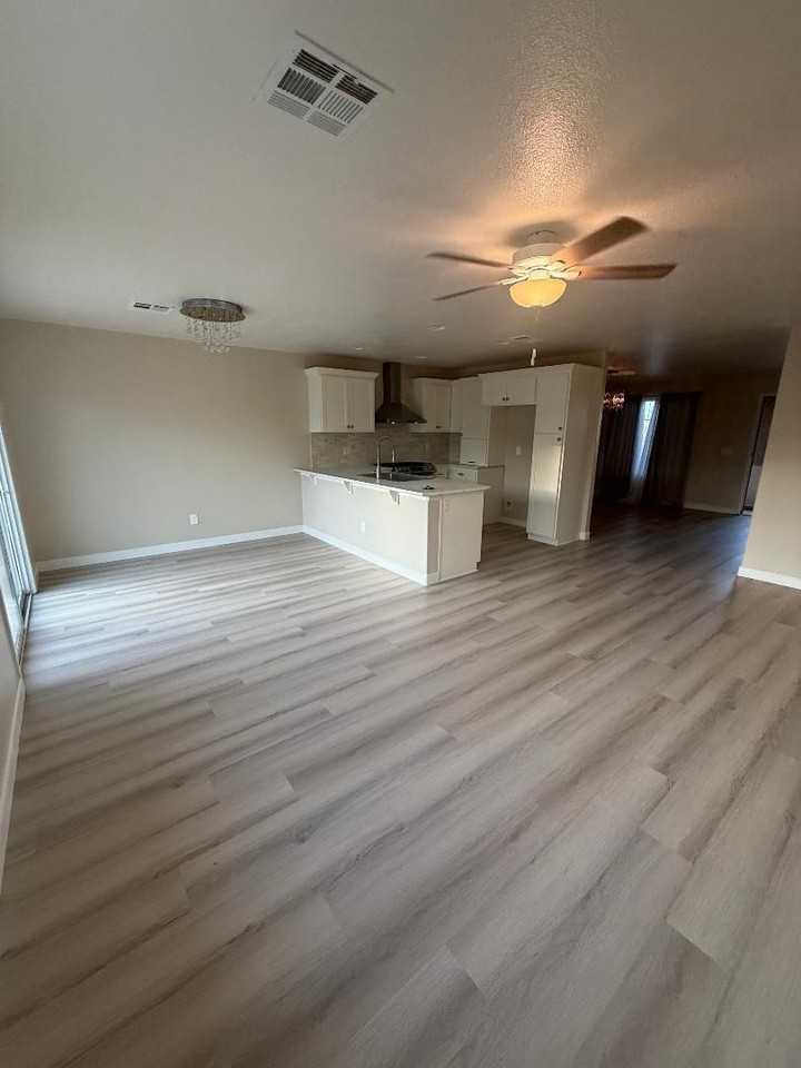 701 E Rivera Ave - Photo 2 of 17