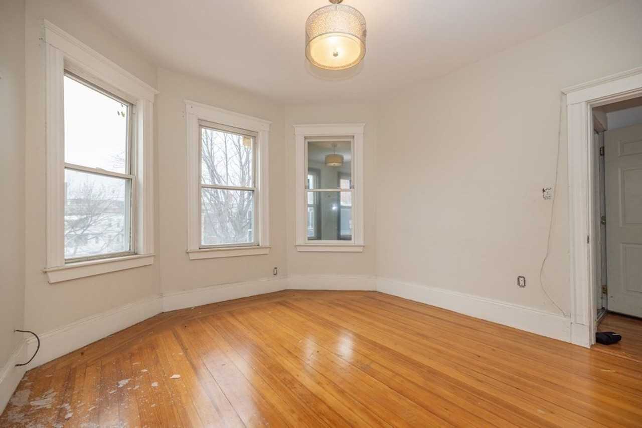 342 Allston St - Photo 6 of 21