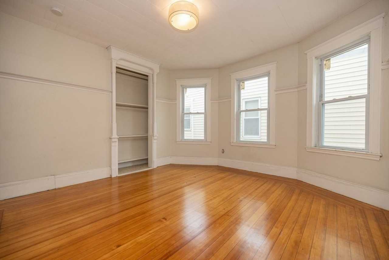 342 Allston St - Photo 7 of 21