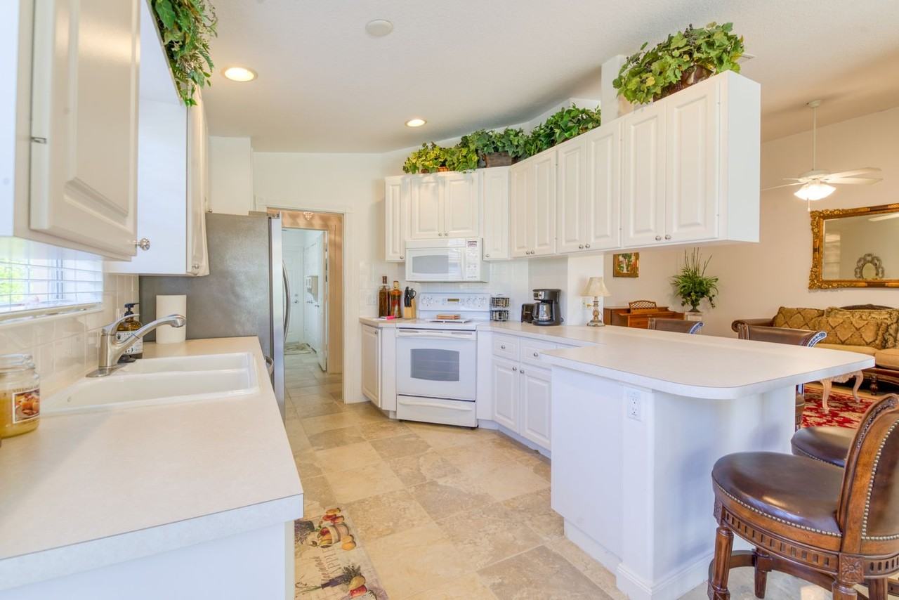 7390 Emilia Ln - Photo 4 of 8
