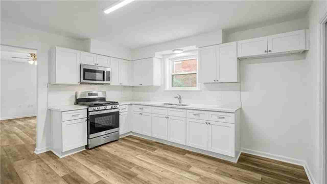 6608 Dauphine St - Photo 4 of 8