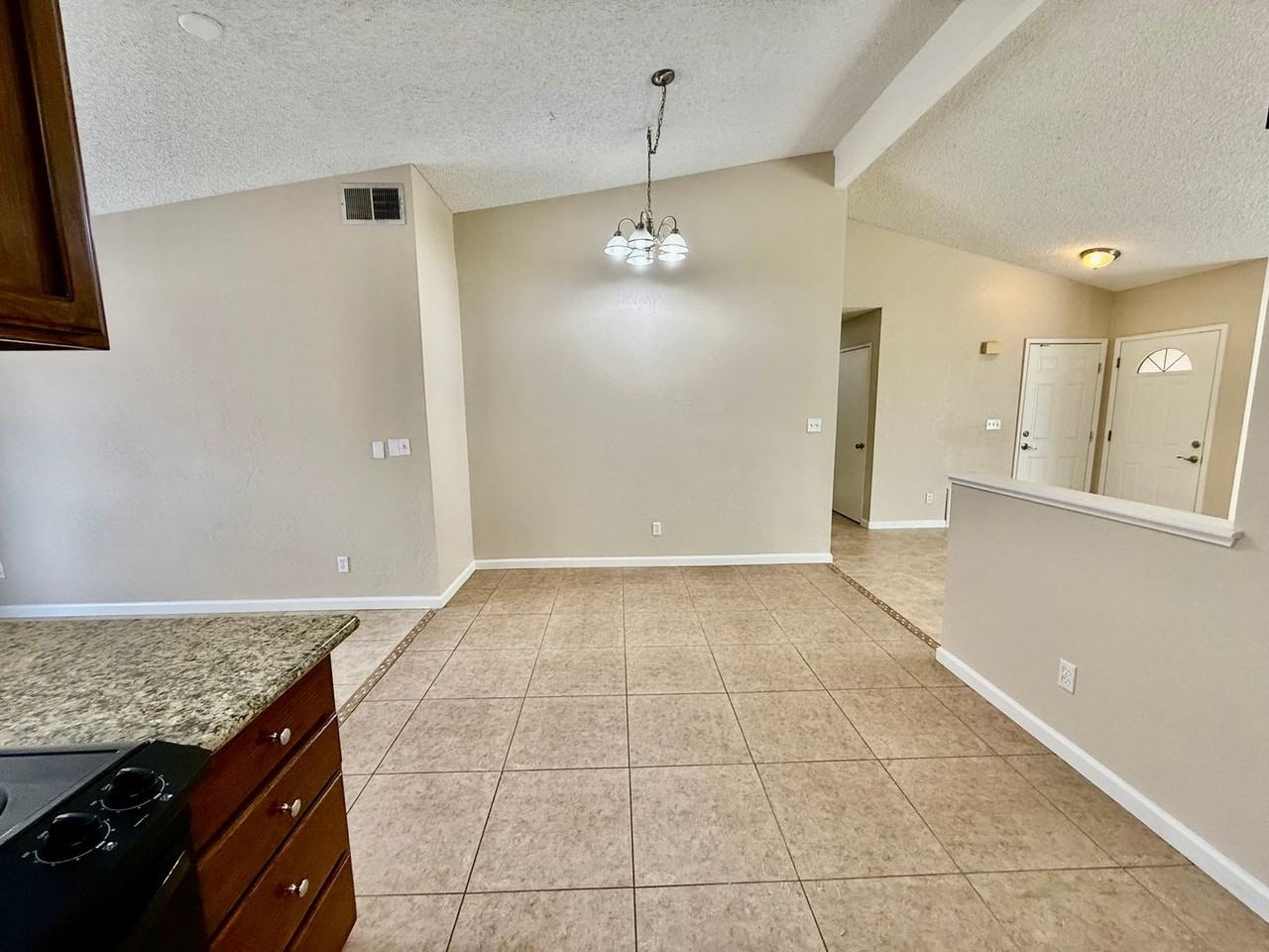 8208 Charlotte Ave - Photo 3 of 15