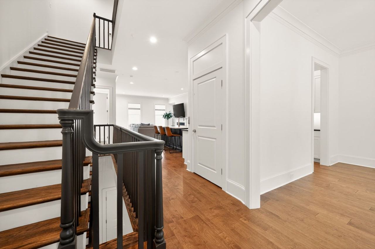333 Eheart St Se - Photo 5 of 50