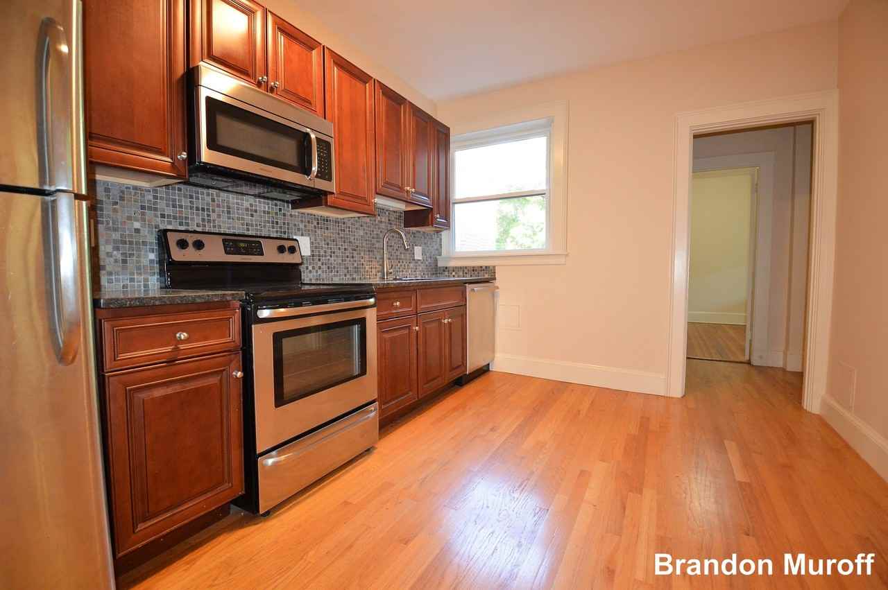 35 Saint Paul St #6 - Photo 3 of 14