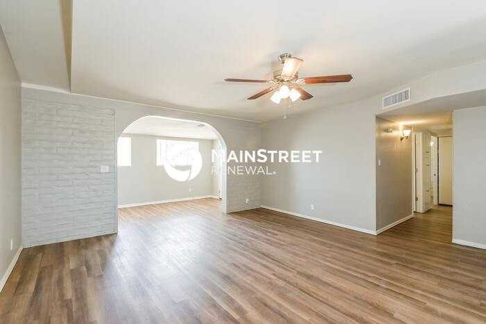 3764 E 27th Pl - Photo 3 of 16