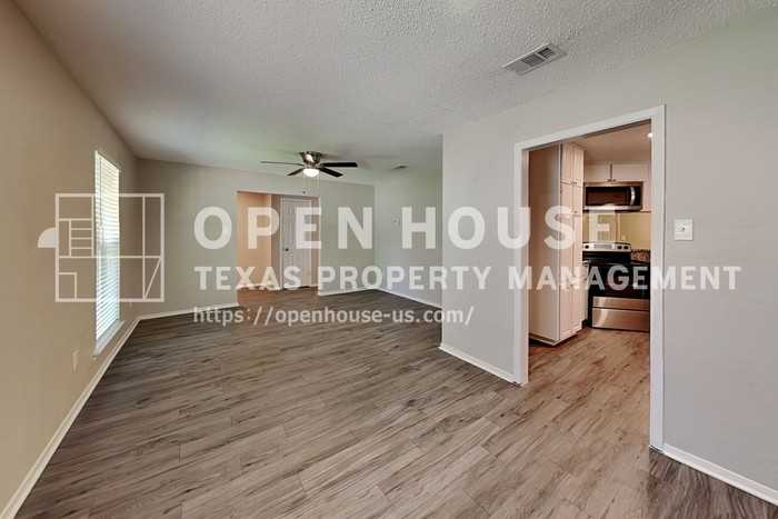 2137 Mountainview Dr - Photo 6 of 22