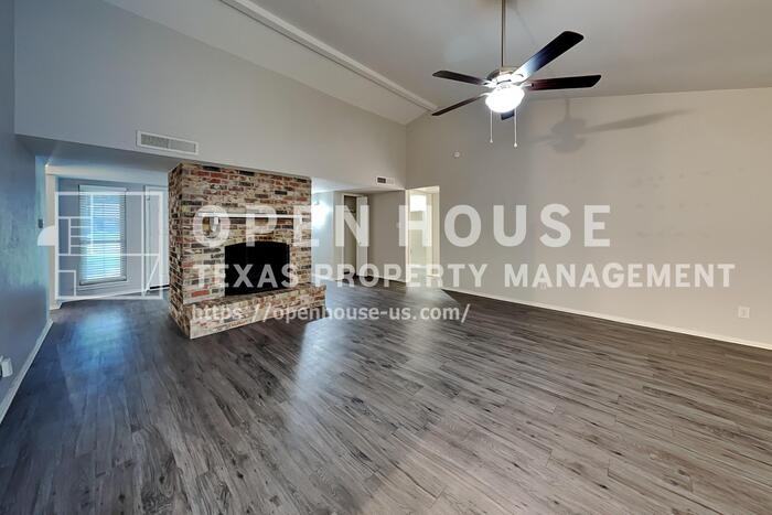 2611 Sprucewood Ln - Photo 4 of 20