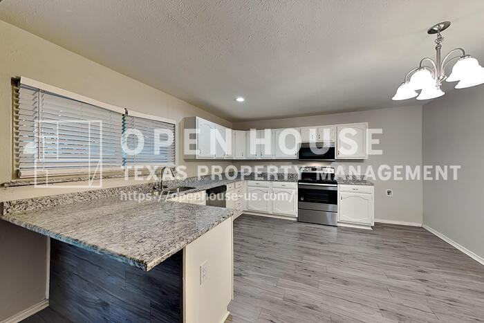 2611 Sprucewood Ln - Photo 6 of 20