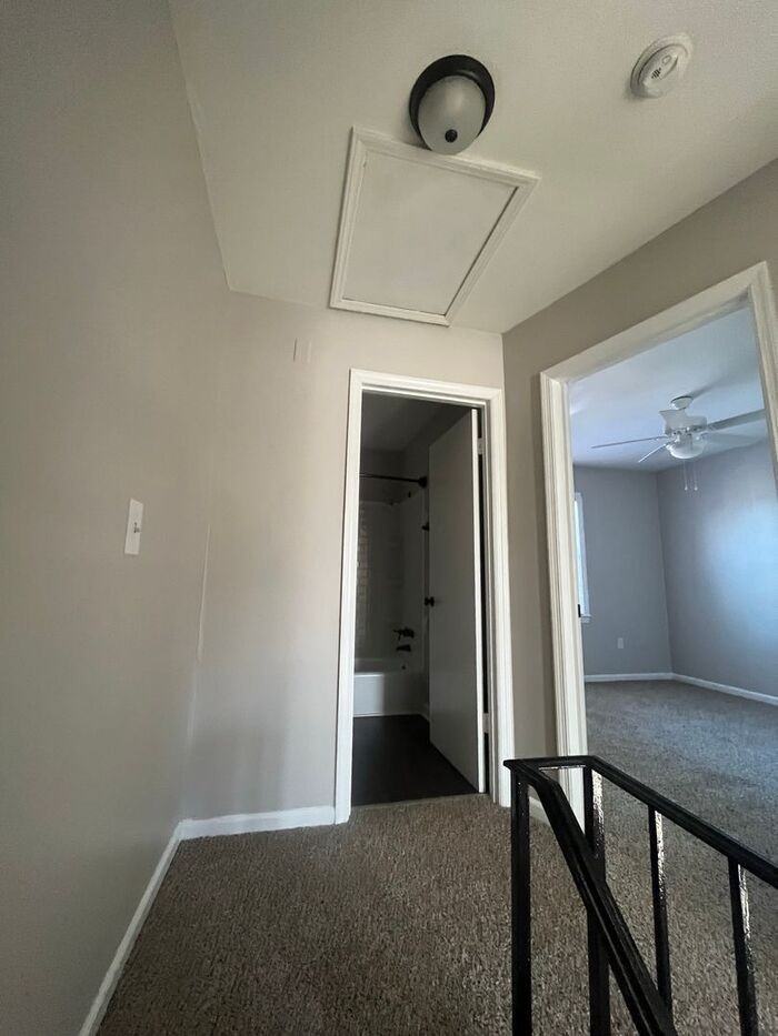 403 College St #C04 - Photo 6 of 39