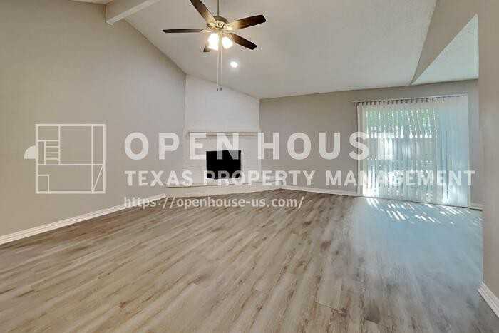 6102 Cool Springs Dr - Photo 4 of 20