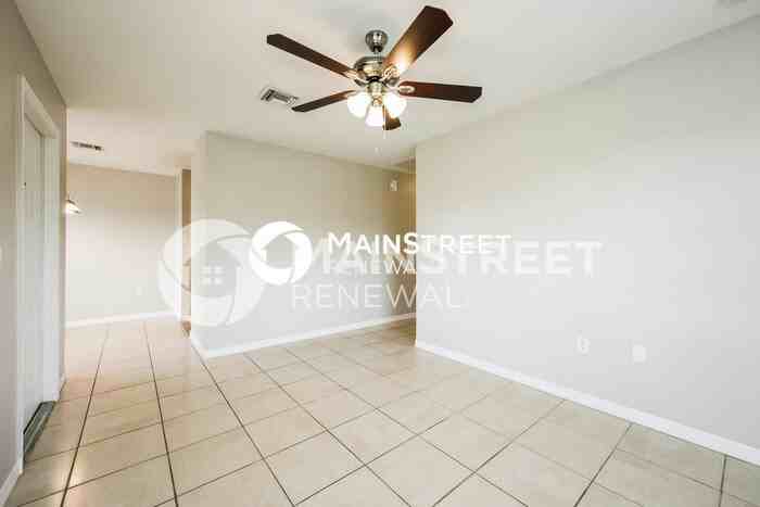 3113 71st St W - Photo 3 of 16