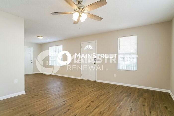 240 Mitchell Ave - Photo 4 of 15