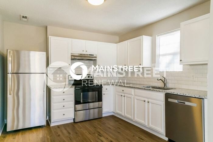 240 Mitchell Ave - Photo 7 of 15