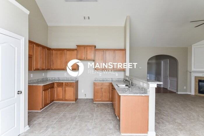 1826 Temple Park Dr - Photo 4 of 16