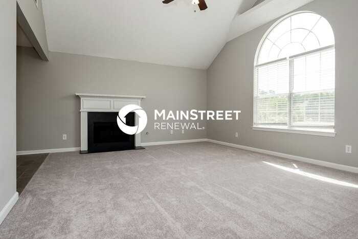 3379 Creekview Dr - Photo 5 of 17