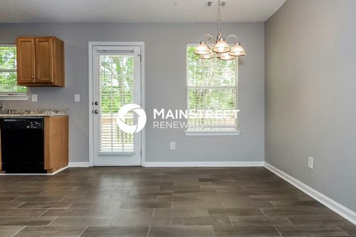 3379 Creekview Dr - Photo 7 of 17