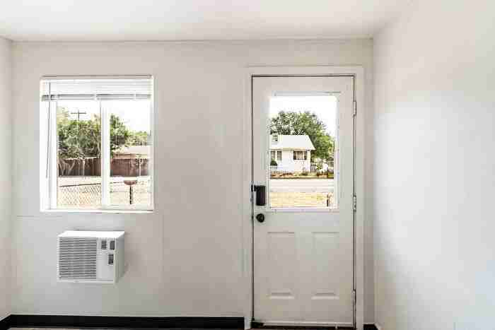 135 S 10th St #2 - Photo 2 of 10