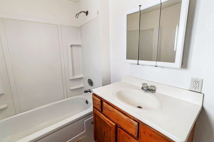 135 S 10th St #2 - Photo 7 of 10