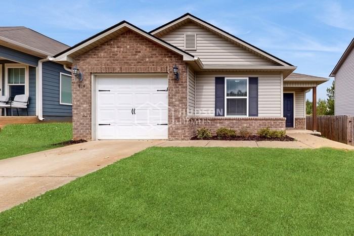 814 Kent Dr - Photo 3 of 31