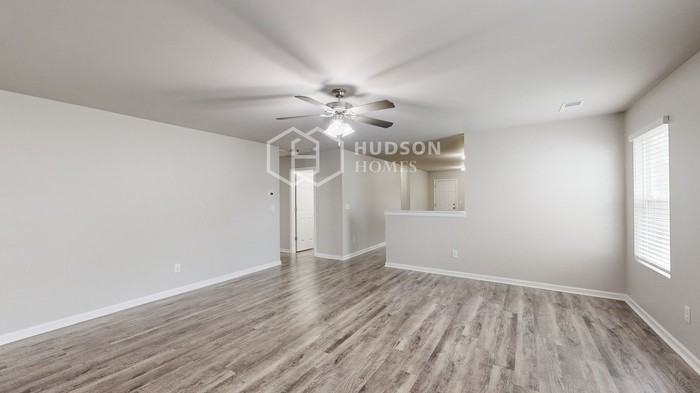 814 Kent Dr - Photo 4 of 31