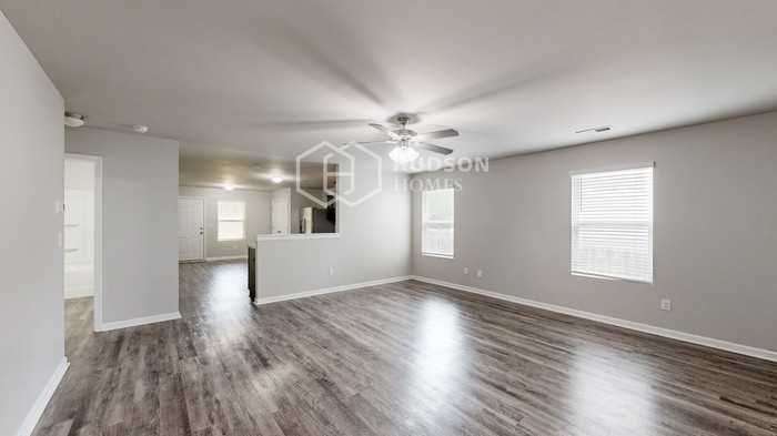 814 Kent Dr - Photo 6 of 31
