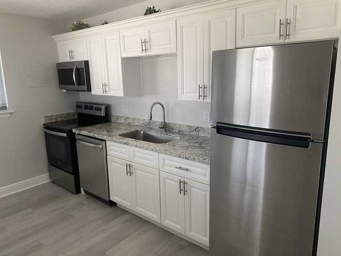 139 Mcdonnell Ave #20 - Photo 2 of 8