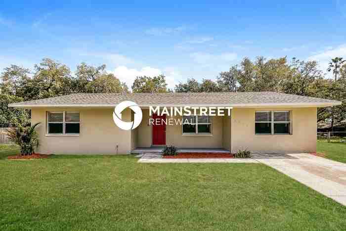 2012 Live Oak Dr