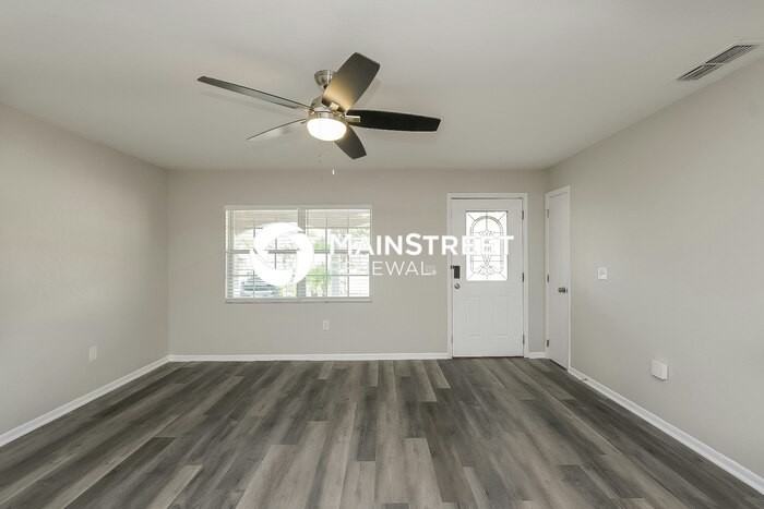 2012 Live Oak Dr - Photo 3 of 16