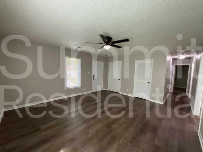 3018 Dale Ct #B - Photo 3 of 15