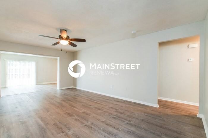 5603 Lake Fox Cir - Photo 4 of 16
