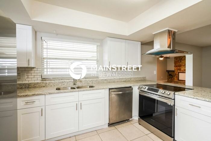 5603 Lake Fox Cir - Photo 7 of 16