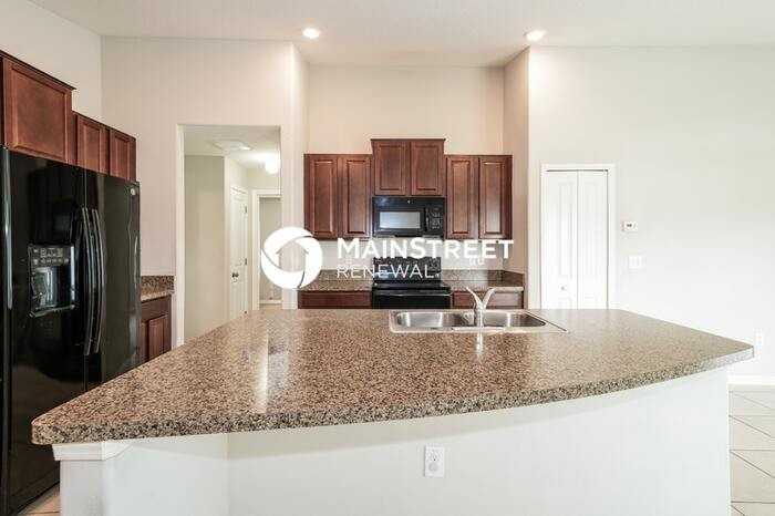 36095 Carriage Pine Ct - Photo 7 of 17