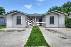 featured image of 1312 Oak St